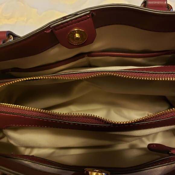 Handbag - Picture 6 of 6